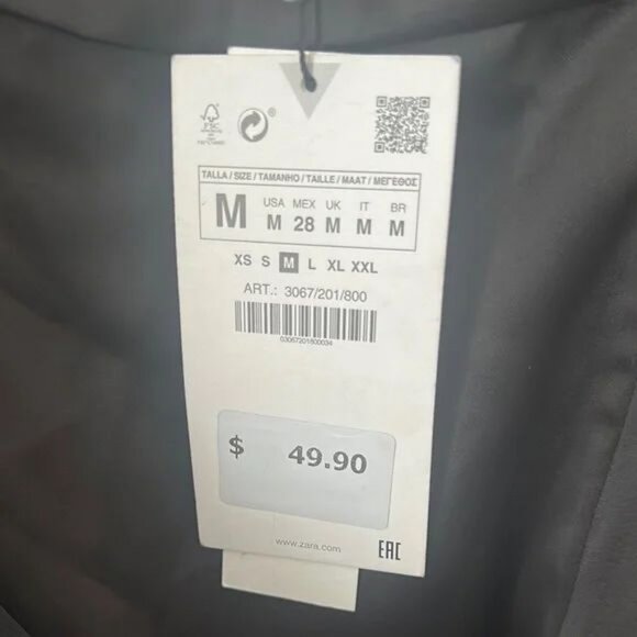 Elegant Black Midi Dress - Picture 4 of 5